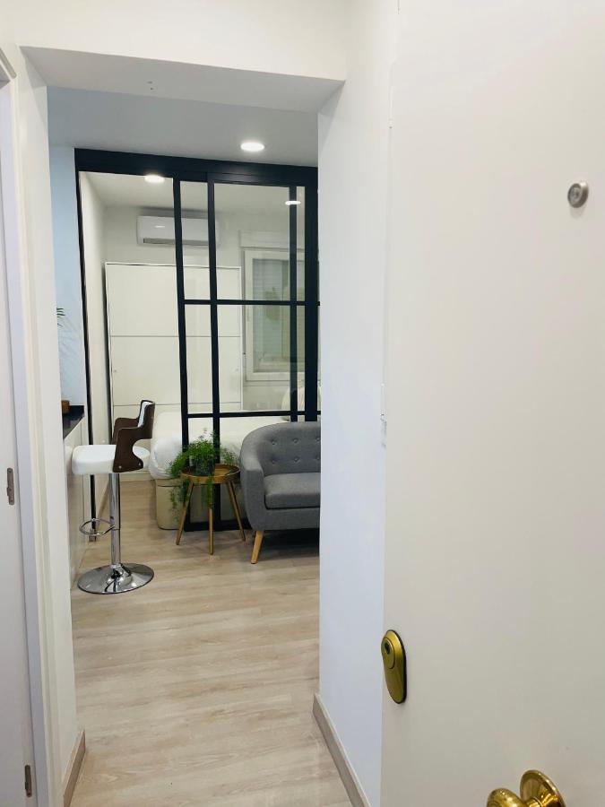 Like A Local Apartment Madrid Bagian luar foto